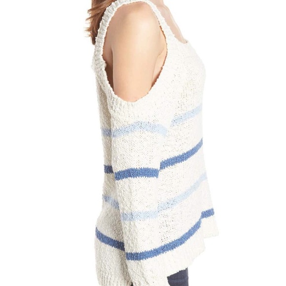 cupcakes & cashmere Striped Cold Shoulder - Picture 4 of 8